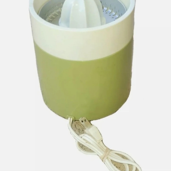 Vintage Van Wyck Press-A-Matic Electric Juicer - Picture 4 of 9